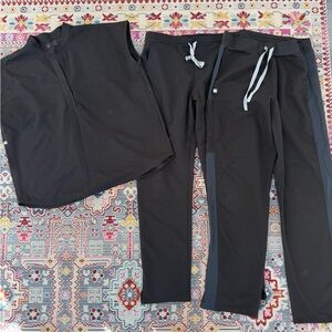 Figs Black Scrub bundle size women medium